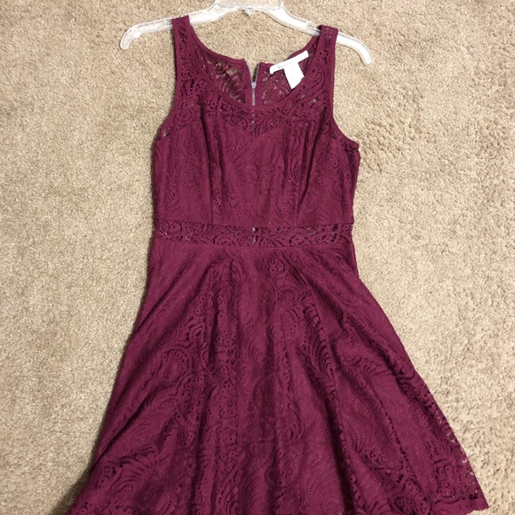 Maroon dress in medium - Picture 1 of 4